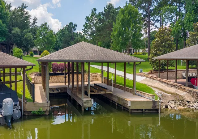 Photo 2 of Single family home for sale at 13907 Jbk Memorial Dr, Willis, TX 77318 | MLS# 15178512 | Listing updated on 2026-09-11