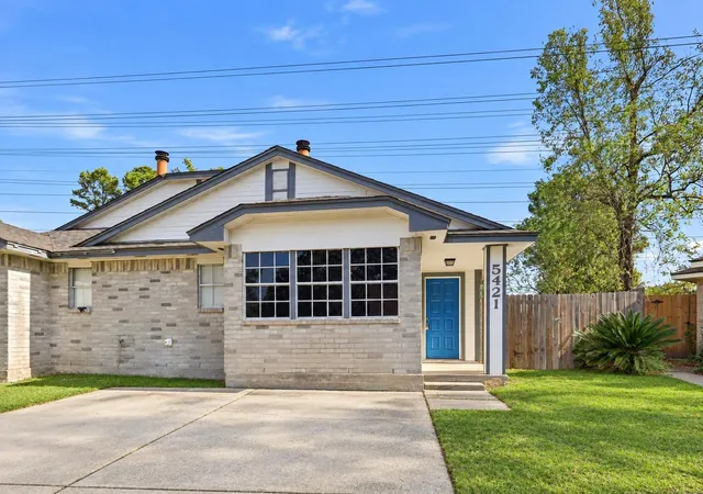 Photo 1 of Single family home for sale at 5421 Diane Ct, Spring, TX 77373 | MLS# 80618163 | Listing updated on 2026-10-13