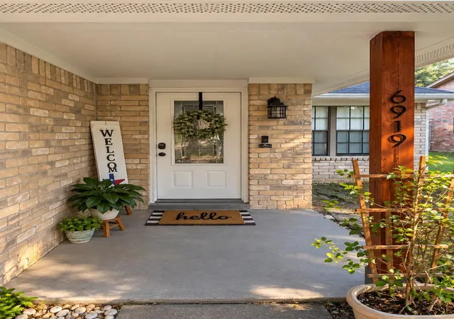 Photo 1 of Single family home for sale at 6919 Eagle Ridge Dr, Katy, TX 77449 | MLS# 75382815 | Listing updated on 2026-09-23