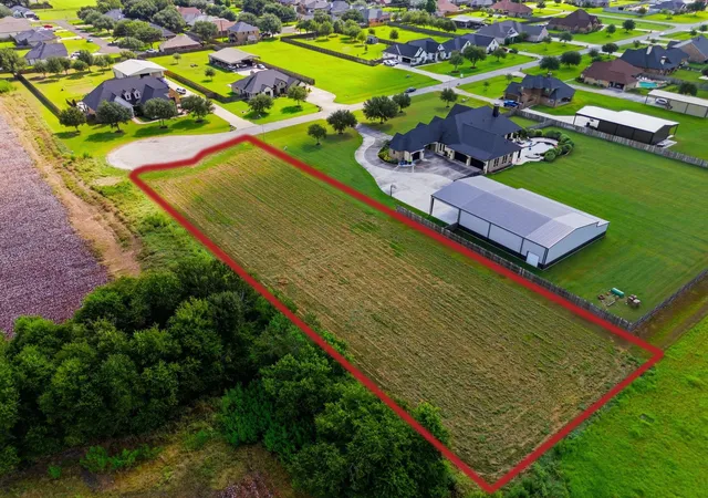 Photo 2 of Land for sale at 9406 Crescent Cross Dr, Needville, TX 77461 | MLS# 52301607 | Listing updated on 2026-09-01