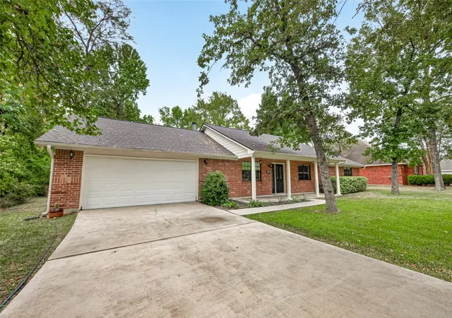 Photo 3 of Single family home for sale at 7506 Wedgewood Dr, Magnolia, TX 77354 | MLS# 94077237 | Listing updated on 2026-10-07