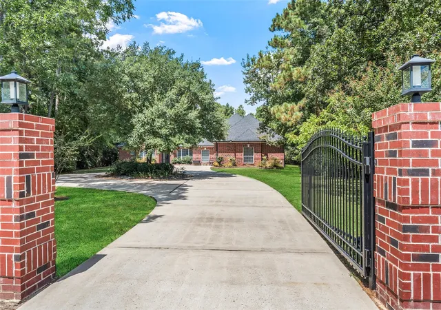 Photo 2 of Single family home for sale at 12418 Longmire Way, Conroe, TX 77304 | MLS# 64857924 | Listing updated on 2026-09-20