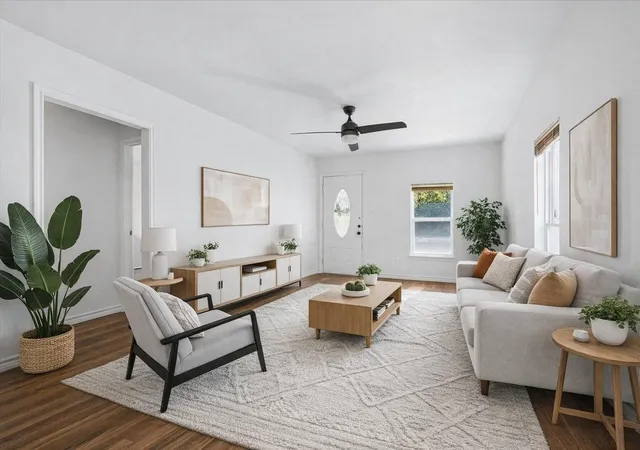 Photo 3 of Single family home for sale at 7933 Elwood St, Houston, TX 77012 | MLS# 53649354 | Listing updated on 2026-09-03