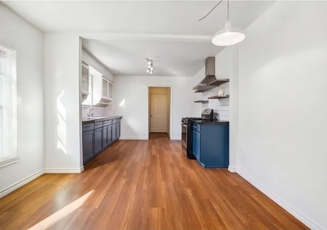 Photo 4 of Single family home for sale at 7933 Elwood St, Houston, TX 77012 | MLS# 53649354 | Listing updated on 2026-09-03