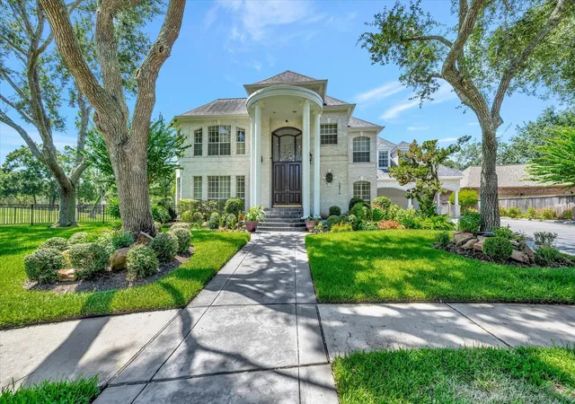 Photo 1 of Mansion for sale at 14318 Golf View Trl, Houston, TX 77059 | MLS# 76398450 | Listing updated on 2026-09-10