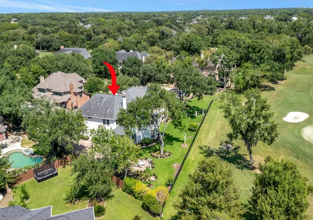 Photo 3 of Mansion for sale at 14318 Golf View Trl, Houston, TX 77059 | MLS# 76398450 | Listing updated on 2026-09-10