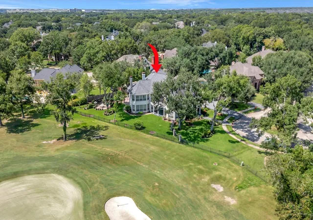 Photo 3 of Single family home for sale at 14318 Golf View Trl, Houston, TX 77059 | MLS# 76398450 | Listing updated on 2026-09-10