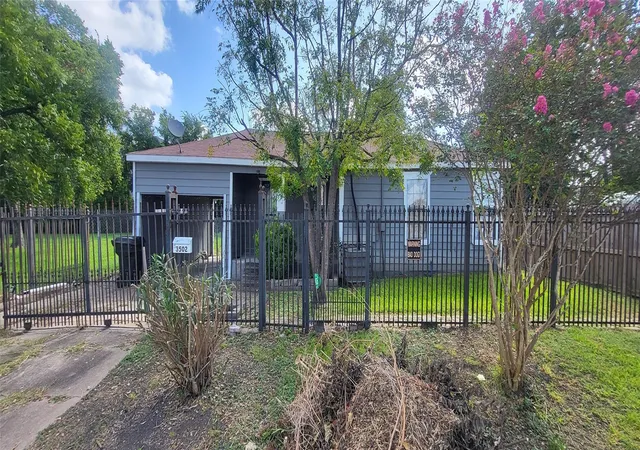 Photo 1 of Single family home for sale at 3502 Cornell St, Houston, TX 77022 | MLS# 30840105 | Listing updated on 2026-09-17