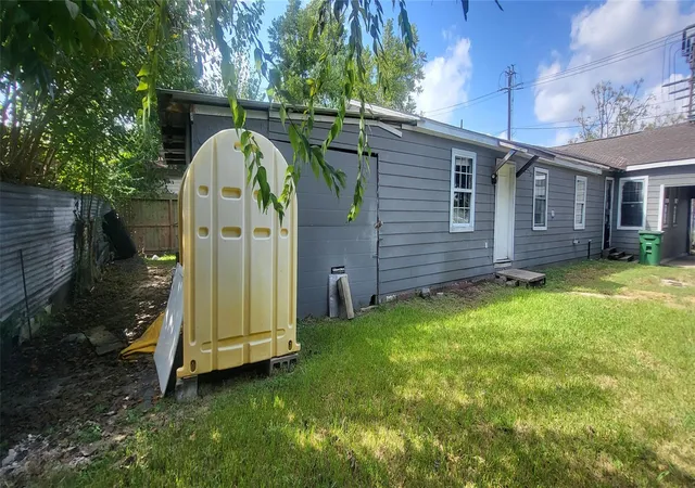Photo 3 of Single family home for sale at 3502 Cornell St, Houston, TX 77022 | MLS# 30840105 | Listing updated on 2026-09-17