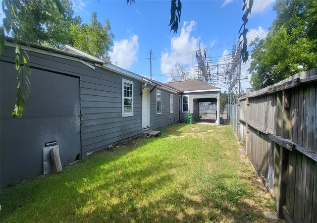 Photo 4 of Single family home for sale at 3502 Cornell St, Houston, TX 77022 | MLS# 30840105 | Listing updated on 2026-09-17