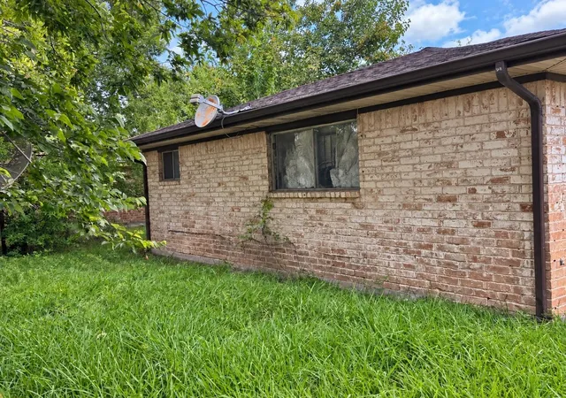 Photo 3 of Single family home for sale at 11738 Bay Cedar Dr, Houston, TX 77048 | MLS# 18958012 | Listing updated on 2026-09-14