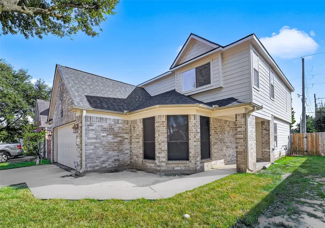 Photo 3 of Single family home for sale at 16111 Wisteria Hl St, Houston, TX 77073 | MLS# 59132264 | Listing updated on 2026-09-19