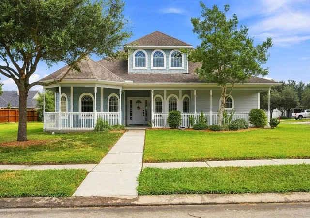 Photo 1 of Single family home for sale at 605 Brunswick Dr, League City, TX 77573 | MLS# 41148357 | Listing updated on 2026-09-19