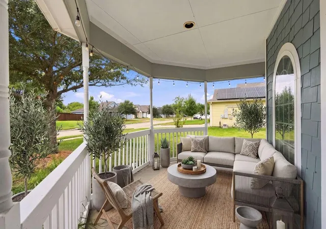 Photo 3 of Single family home for sale at 605 Brunswick Dr, League City, TX 77573 | MLS# 41148357 | Listing updated on 2026-09-19