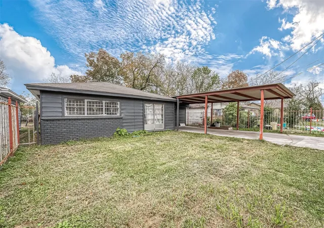 Photo 2 of Single family home for sale at 6718 Madrid St, Houston, TX 77021 | MLS# 16480373 | Listing updated on 2026-09-11