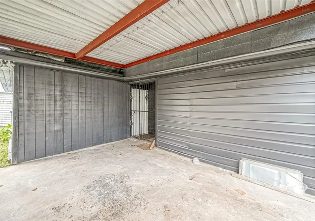 Photo 3 of Single family home for sale at 6718 Madrid St, Houston, TX 77021 | MLS# 16480373 | Listing updated on 2026-09-11