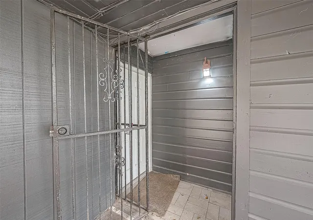 Photo 4 of Single family home for sale at 6718 Madrid St, Houston, TX 77021 | MLS# 16480373 | Listing updated on 2026-09-11