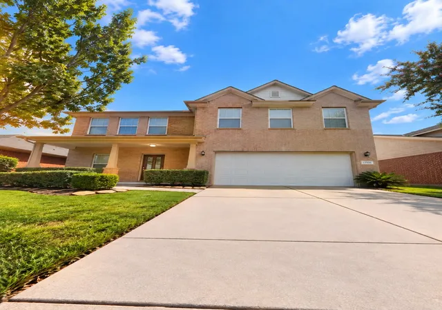 Photo 1 of Sale Pending at 6323 Tahoe Xing Ln, Houston, TX 77066 | MLS# 57918469 | Listing updated on 2026-10-10