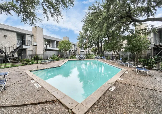 Photo 2 of Sale Pending at 6500 Sands Point Dr #602, Houston, TX 77074 | MLS# 62361829 | Listing updated on 2026-09-07