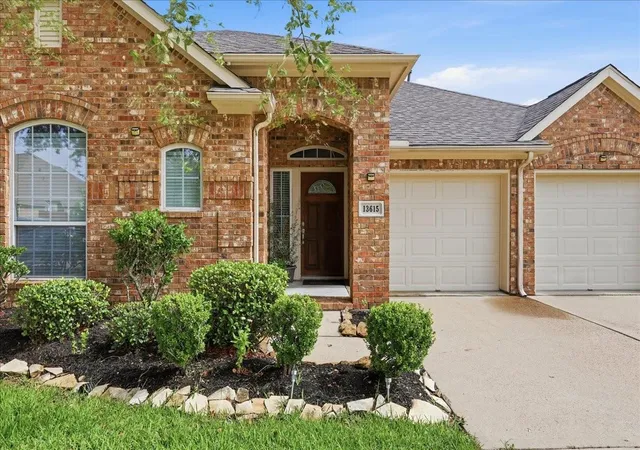 Photo 3 of Sale Pending at 13615 Cotton Run, Mont Belvieu, TX 77523 | MLS# 34318961 | Listing updated on 2026-09-19