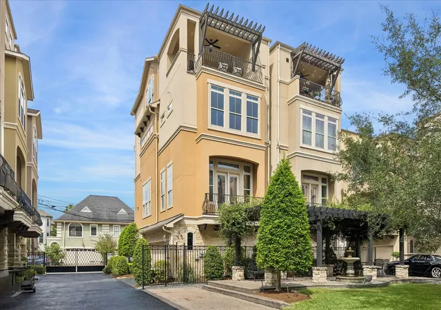 Photo 1 of Single family home for sale at 5221 Gibson St #A, Houston, TX 77007 | MLS# 37304380 | Listing updated on 2026-09-11