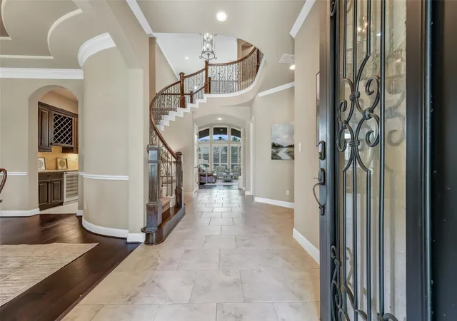Photo 3 of Sale Pending at 2204 Texoma Bnd Ln, Friendswood, TX 77546 | MLS# 80193881 | Listing updated on 2026-09-19
