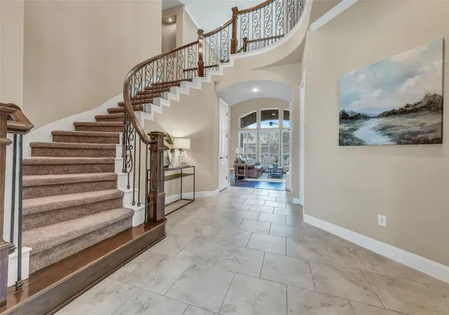 Photo 4 of Sale Pending at 2204 Texoma Bnd Ln, Friendswood, TX 77546 | MLS# 80193881 | Listing updated on 2026-09-19