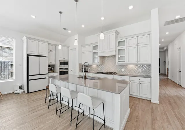 Photo 2 of Single family home for sale at 6071 Windward Fls Way, Porter, TX 77365 | MLS# 41783451 | Listing updated on 2026-10-04