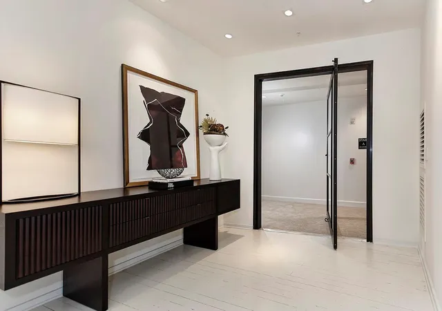 Listing Photo 4 - Condo for sale in building located at 1 Waterway Ct, The Woodlands, TX 77380 - Unit #5-B