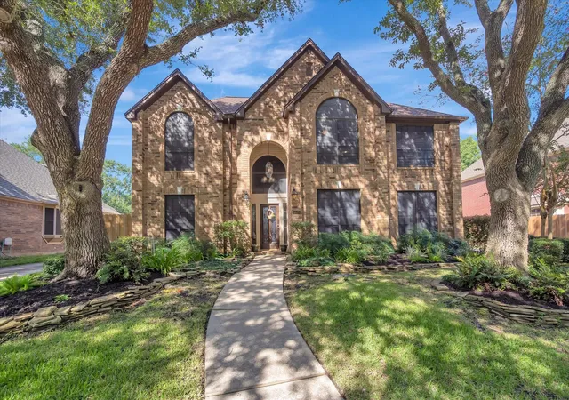 Single family home for sale at 16531 Town Lake Ct, Houston, TX 77059 | MLS# 59662681
