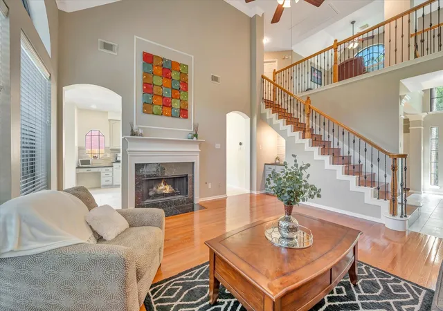 Photo 2 of Sale Pending at 16531 Town Lake Ct, Houston, TX 77059 | MLS# 59662681 | Listing updated on 2026-10-05