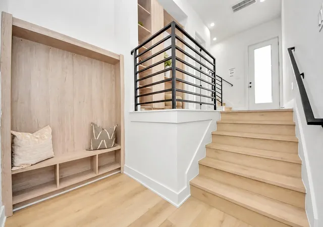Photo 2 of Single family home for sale at 1601 W 25th Street, Houston, TX 77008 | MLS# 66726875 | Listing updated on 2026-09-19