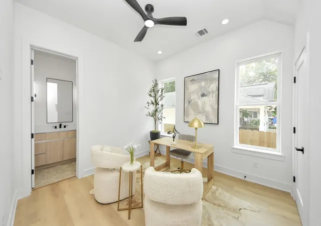 Photo 3 of Single family home for sale at 1601 W 25th Street, Houston, TX 77008 | MLS# 66726875 | Listing updated on 2026-09-20