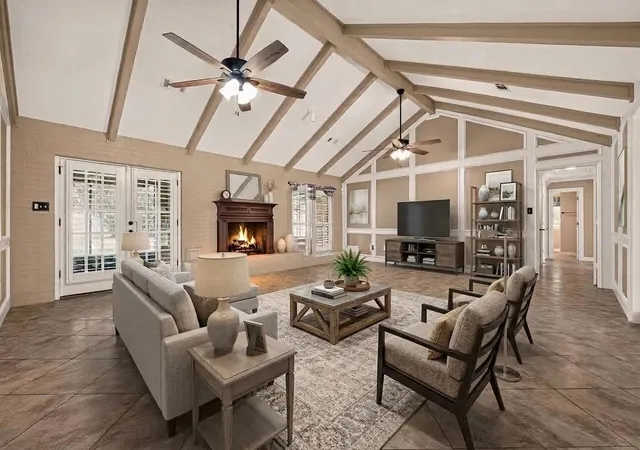 Photo 1 of Single family home for sale at 1650 White Oak Crk Dr, Conroe, TX 77304 | MLS# 67010327 | Listing updated on 2026-10-08