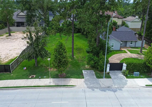 Photo 3 of Land for sale at 12715 Memorial Dr, Houston, TX 77024 | MLS# 46225177 | Listing updated on 2026-09-08