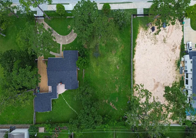 Photo 4 of Land for sale at 12715 Memorial Dr, Houston, TX 77024 | MLS# 46225177 | Listing updated on 2026-09-08