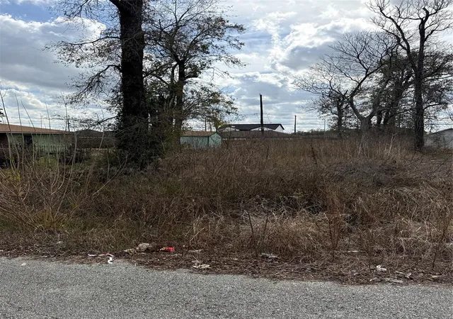 Photo 1 of Land for sale at 8538 Homewood Ln, Houston, TX 77028 | MLS# 75125525 | Listing updated on 2026-09-16