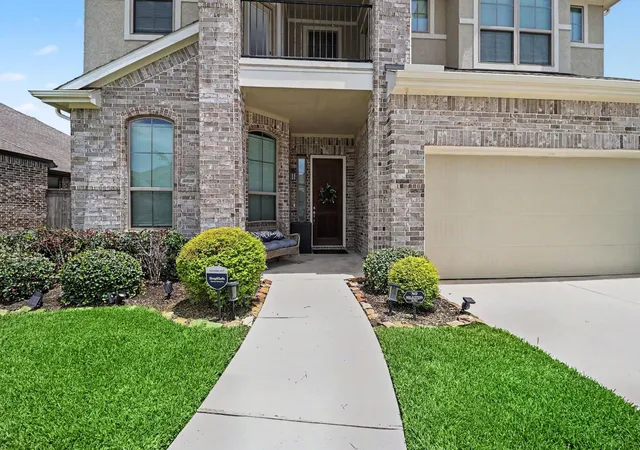 Photo 3 of Single family home for sale at 10519 Emory Park, Missouri City, TX 77459 | MLS# 97247862 | Listing updated on 2026-09-18