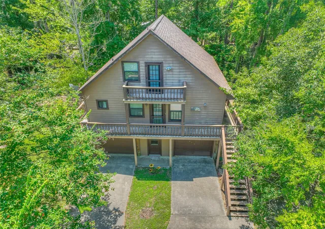 Photo 3 of Single family home for sale at 445 Knollwood Crk, Onalaska, TX 77360 | MLS# 70274246 | Listing updated on 2026-09-16