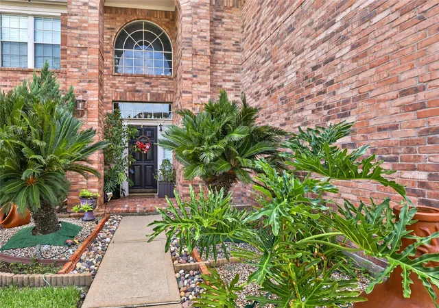 Photo 3 of Single family home for sale at 20926 Florette Ln, Spring, TX 77388 | MLS# 41845281 | Listing updated on 2026-09-11