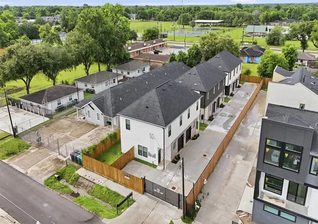 Photo 23 of Sale Pending at 5032 Mallow St #A B, Houston, TX 77033 | MLS# 71140273 | Listing updated on 2026-10-07
