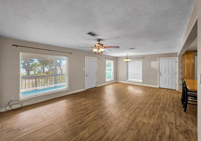 Photo 3 of Single family home for sale at 300 Fishermans Bnd Dr, Pointblank, TX 77364 | MLS# 57615829 | Listing updated on 2026-09-06