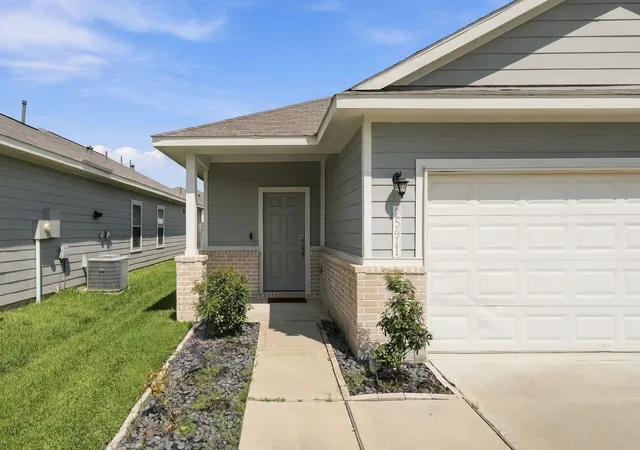 Photo 3 of Single family home for sale at 25411 Northpark Lake Dr, Porter, TX 77365 | MLS# 18288406 | Listing updated on 2026-10-08