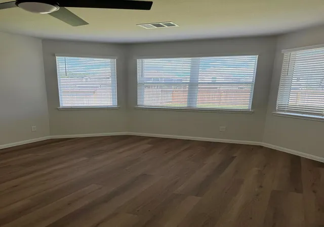 Photo 4 of Single family home for sale at 13509 Sauger Ct, Conroe, TX 77384 | MLS# 33123026 | Listing updated on 2026-10-08