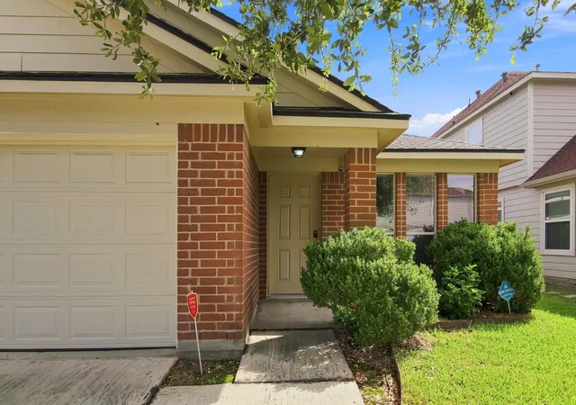 Photo 2 of Sale Pending at 15806 Pin Oak Ridge St, Houston, TX 77073 | MLS# 32264879 | Listing updated on 2026-09-18