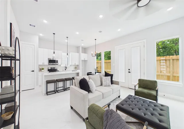 Photo 2 of Single family home for sale at 3746 Corder St, Houston, TX 77021 | MLS# 40431712 | Listing updated on 2026-10-04