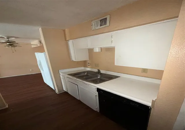 Photo 3 of Condo for sale at 6200 W Tidwell Rd #1903, Houston, TX 77092 | MLS# 39874078 | Listing updated on 2026-09-09