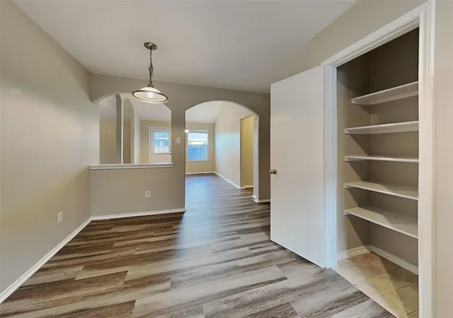 Photo 3 of Single family home for sale at 911 Lancaster Lake Dr, Houston, TX 77073 | MLS# 17550280 | Listing updated on 2026-09-19
