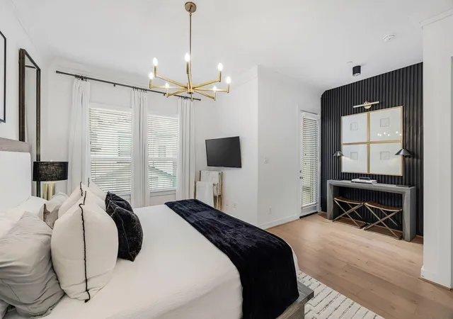 Photo 2 of Sale Pending at 2650 Fountain Key Blvd, Houston, TX 77008 | MLS# 84036518 | Listing updated on 2026-10-03