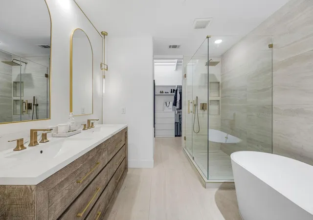Photo 3 of Sale Pending at 2650 Fountain Key Blvd, Houston, TX 77008 | MLS# 84036518 | Listing updated on 2026-10-03
